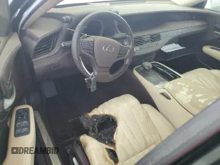 2018 Lexus LS with VIN JTHC5LFF6J5002317, listed as a Copart auction lot 74104564 with 0 mi miles and Non Repairable. Bid and sale history available at carsss.com. Image 8.