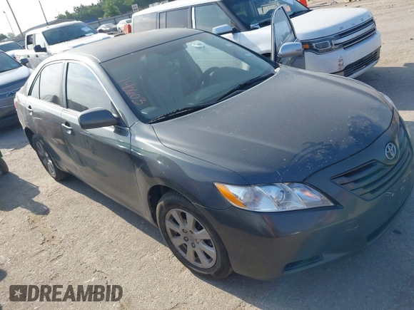2007 Toyota Camry CE z VIN 4T1BE46K37U140603, wystawiony jako IAAI lot #42305937 z przebiegiem 244 141 mil mil oraz . Historia ofert i sprzedaży dostępna na DreamBid. Obrazek 1.