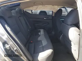 2021 Nissan Altima SV z VIN 1N4BL4DVXMN328151, wystawiony jako Copart lot #48031525 z przebiegiem 61 800 mil mil oraz Szkoda całkowita • Salvage title. Historia ofert i sprzedaży dostępna na DreamBid. Obrazek 10.