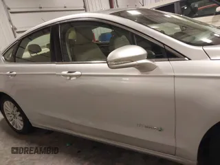 2015 Ford Fusion SE Hybrid with VIN 3FA6P0LU7FR266702, listed as a IAAI auction lot 41390791 with 94,465 mi miles. Bid and sale history available at carsss.com. Image 14.