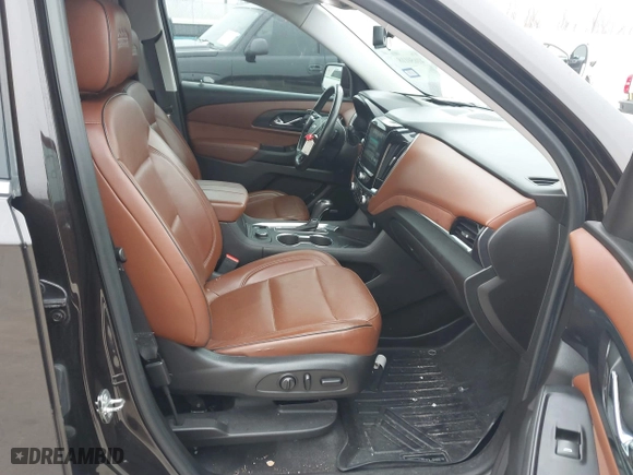2018 Chevrolet Traverse High Country with VIN 1GNEVKKW6JJ195092, listed as a IAAI auction lot 41650118 with 92,021 mi miles. Bid and sale history available at carsss.com. Image 5.