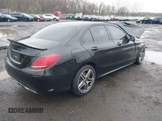 2019 Mercedes-Benz C with VIN 55SWF8EB3KU320806, listed as a IAAI auction lot 41983005 with 61,262 mi miles. Bid and sale history available at carsss.com. Image 4.