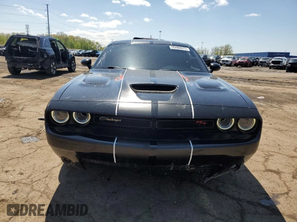 2019 Dodge Challenger R/T Scat Pack z VIN 2C3CDZFJ0KH707009, wystawiony jako Copart lot #55480675 z przebiegiem 104 637 mil mil oraz Czysty tytuł • Clean title. Historia ofert i sprzedaży dostępna na DreamBid. Obrazek 5.