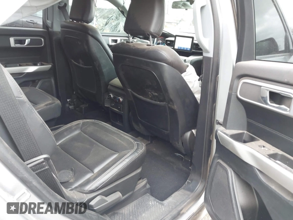 2020 Ford Explorer XLT with VIN 1FMSK8DH3LGC80022, listed as a IAAI auction lot 41827820 with 59,886 mi miles. Bid and sale history available at carsss.com. Image 8.