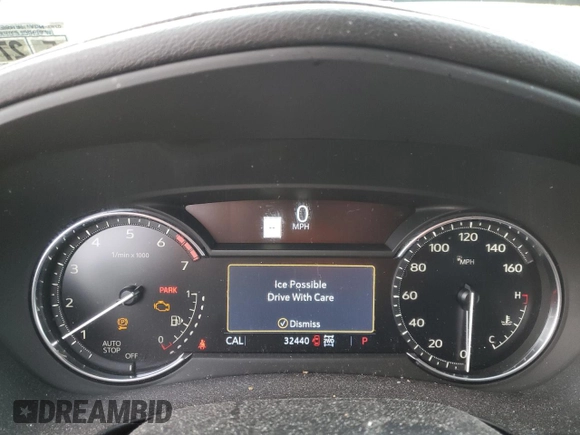 2022 Cadillac XT4 AWD Premium Luxury with VIN 1GYFZDR42NF140322, listed as a Copart auction lot 89084545 with 32,440 mi miles and Salvage Title. Bid and sale history available at carsss.com. Image 9.