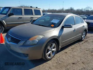 2007 Nissan Altima 3.5 SL with VIN 1N4BL21E87C112596, listed as a IAAI auction lot 38320277 with 313,226 mi miles. Bid and sale history available at carsss.com. Image 2.