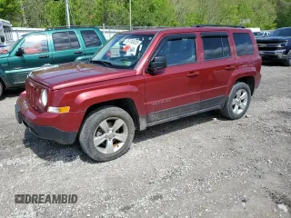 2015 Jeep Patriot Altitude z VIN 1C4NJRBB0FD290036, wystawiony jako Copart lot #55138325 z przebiegiem 64 343 mil mil oraz Szkody całkowita. Historia ofert i sprzedaży dostępna na DreamBid. Obrazek 1.