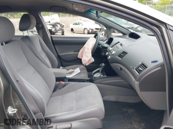 2006 Honda Civic LX z VIN 2HGFA165X6H525119, wystawiony jako IAAI lot #42314196 z przebiegiem 121 752 mil mil oraz . Historia ofert i sprzedaży dostępna na DreamBid. Obrazek 5.
