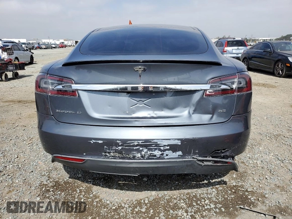 2013 Tesla Model S z VIN 5YJSA1CG9DFP09733, wystawiony jako Copart lot #58081845 z przebiegiem 88 163 mil mil oraz Szkoda całkowita • Salvage title. Historia ofert i sprzedaży dostępna na DreamBid. Obrazek 6.