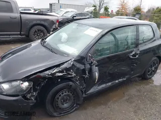 2013 Volkswagen Golf w/Conv & Sunroof with VIN WVWBB7AJXDW129305, listed as a IAAI auction lot 40969385 with 79,953 mi miles. Bid and sale history available at carsss.com. Image 6.