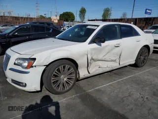 2013 Chrysler 300 with VIN 2C3CCABG4DH613300, listed as a Copart auction lot 51696195 with 175,412 mi miles and Clean Title. Bid and sale history available at carsss.com. Image 1.