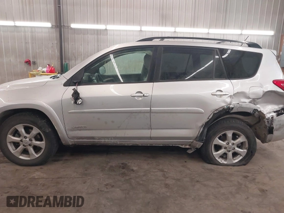 2010 Toyota RAV4 Ltd with VIN JTMDK4DV6A5085133, listed as a IAAI auction lot 41602915 with 160,749 mi miles. Bid and sale history available at carsss.com. Image 15.