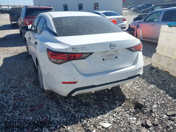2024 Nissan Sentra S z VIN 3N1AB8BV4RY249039, wystawiony jako IAAI lot #41792114 z przebiegiem 37 413 mil mil oraz . Historia ofert i sprzedaży dostępna na DreamBid. Obrazek 3.