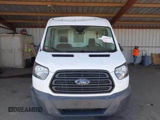 2018 Ford Transit с VIN 1FTYR1CM6JKA17257, выставлен на аукционе IAAI как лот 42487936 с пробегом 141 684 миль миль и . История ставок и продаж доступна на DreamBid. Изображение 12.