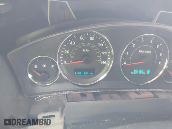 2006 Jeep Commander with VIN 1J8HG48N46C232087, listed as a IAAI auction lot 42174449 with 249,182 mi miles and . Bid and sale history available at DreamBid. Image 7.