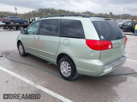 2007 Toyota Sienna CE with VIN 5TDZK23C27S063188, listed as a IAAI auction lot 41947069 with 186,542 mi miles. Bid and sale history available at carsss.com. Image 3.