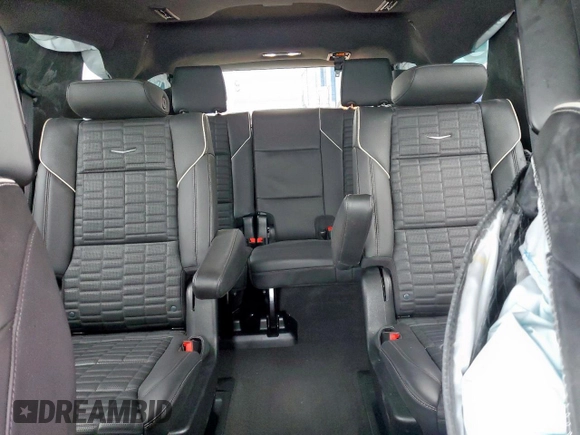 2024 Cadillac Escalade 4WD Sport Platinum z VIN 1GYS4GKL9RR231253, wystawiony jako Copart lot #51023045 z przebiegiem 11 616 mil mil oraz Szkoda całkowita • Salvage title. Historia ofert i sprzedaży dostępna na DreamBid. Obrazek 10.