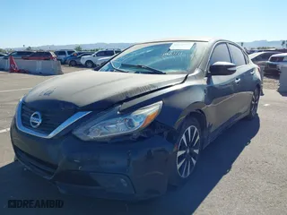 2018 Nissan Altima 2.5 SL with VIN 1N4AL3AP8JC187356, listed as a IAAI auction lot 40610711 with 98,662 mi miles. Bid and sale history available at carsss.com. Image 6.