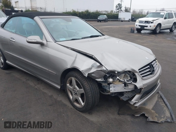 2005 Mercedes-Benz CLK 500 with VIN WDBTK75GX5T045909, listed as a IAAI auction lot 41173758 with 195,597 mi miles and . Bid and sale history available at DreamBid. Image 6.