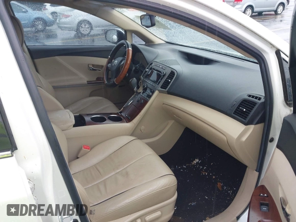 2010 Toyota Venza with VIN 4T3BK3BB0AU040935, listed as a IAAI auction lot 41976670 with 96,861 mi miles. Bid and sale history available at carsss.com. Image 5.