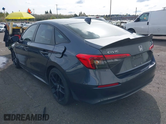 2022 Honda Civic Sport with VIN 2HGFE2F52NH531408, listed as a IAAI auction lot 41975592 with 28,198 mi miles. Bid and sale history available at carsss.com. Image 3.