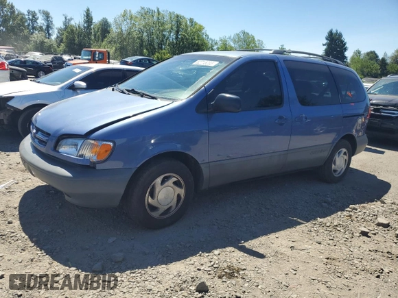 2000 Toyota Sienna LE with VIN 4T3ZF13C8YU296717, listed as a Copart auction lot 62715203 with 165,869 mi miles and Salvage Title. Bid and sale history available at carsss.com. Image 1.
