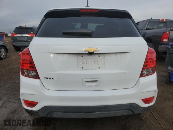 2021 Chevrolet Trax LS z VIN KL7CJKSB1MB312761, wystawiony jako Copart lot #51279365 z przebiegiem 63 098 mil mil oraz Szkoda całkowita • Salvage title. Historia ofert i sprzedaży dostępna na DreamBid. Obrazek 6.