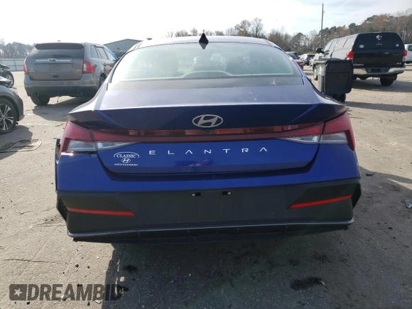 2024 Hyundai Elantra SE z VIN KMHLL4DG8RU668018, wystawiony jako Copart lot #85018574 z przebiegiem 18 993 mil mil oraz Szkoda całkowita • Salvage title. Historia ofert i sprzedaży dostępna na DreamBid. Obrazek 6.