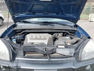 2006 Hyundai Tucson GLS with VIN KM8JN72D06U325677, listed as a IAAI auction lot 42065674 with 168,044 mi miles. Bid and sale history available at carsss.com. Image 10.
