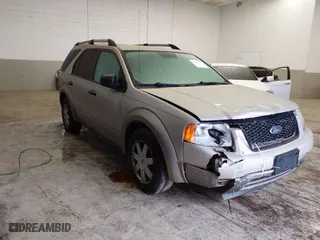 2005 Ford Freestyle SE with VIN 1FMZK04175GA18980, listed as a IAAI auction lot 41464974 with 165,137 mi miles. Bid and sale history available at carsss.com. Image 1.