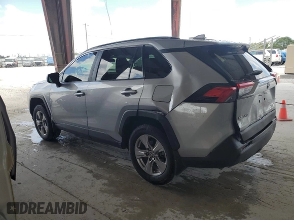 2022 Toyota RAV4 XLE with VIN 2T3W1RFV7NW233780, listed as a Copart auction lot 55099615 with 28,819 mi miles and Non repairable. Bid and sale history available at DreamBid. Image 2.