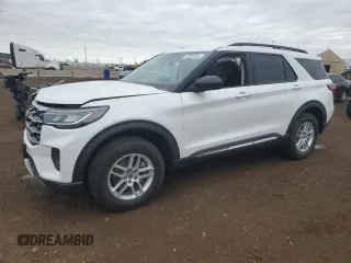 2025 Ford Explorer Active z VIN 1FMUK8DH5SGA67693, wystawiony jako Copart lot #53002495 z przebiegiem 1 561 mil mil oraz Szkoda całkowita • Salvage title. Historia ofert i sprzedaży dostępna na DreamBid. Obrazek 1.