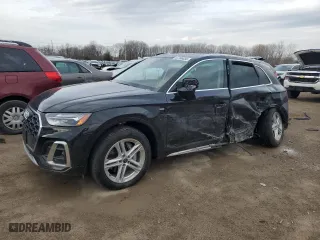 2024 Audi Q5 S line Premium Plus with VIN WA1E2AFY3R2129672, listed as a Copart auction lot 47786635 with 0 mi miles and Salvage Title. Bid and sale history available at carsss.com. Image 1.