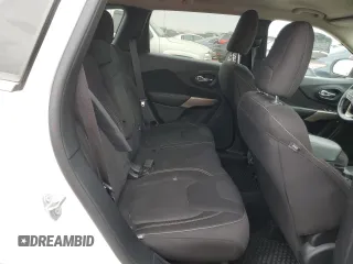 2017 Jeep Cherokee 75th Anniversary Edition с VIN 1C4PJMCS1HW638928, выставлен на аукционе Copart как лот 53052575 с пробегом 82 093 миль миль и Списание • Salvage title. История ставок и продаж доступна на DreamBid. Изображение 11.