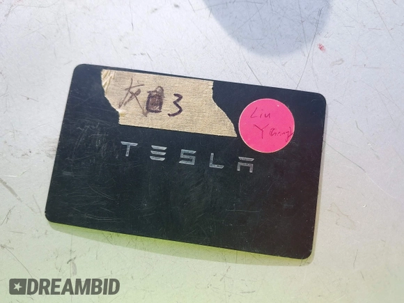 2024 Tesla Model Y Performance z VIN 7SAYGDEF5RA322392, wystawiony jako IAAI lot #41939339 z przebiegiem 20 808 mil mil oraz . Historia ofert i sprzedaży dostępna na DreamBid. Obrazek 11.