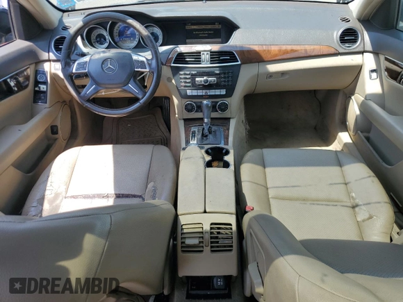 2012 Mercedes-Benz C 300 Sport z VIN WDDGF8BB6CA540760, wystawiony jako Copart lot #63679585 z przebiegiem 199 160 mil mil oraz Szkoda całkowita • Salvage title. Historia ofert i sprzedaży dostępna na DreamBid. Obrazek 8.