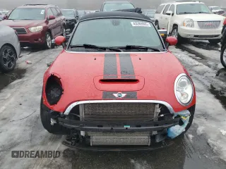 2015 MINI Roadster S z VIN WMWSY3C58FT567023, wystawiony jako Copart lot #43289505 z przebiegiem 115 029 mil mil oraz Szkoda całkowita • Salvage title. Historia ofert i sprzedaży dostępna na DreamBid. Obrazek 5.