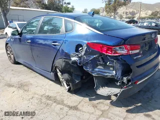 2018 Kia Optima LX with VIN 5XXGT4L31JG268493, listed as a IAAI auction lot 41965277 with 97,458 mi miles. Bid and sale history available at carsss.com. Image 3.