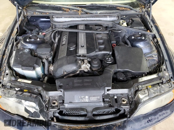 2001 BMW 3 Series 325Ci with VIN WBABS33471JY57525, listed as a Copart auction lot 56571955 with 190,163 mi miles and Salvage title. Bid and sale history available at DreamBid. Image 11.