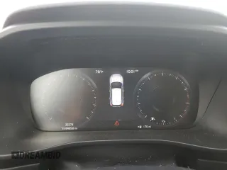 2021 Volvo XC40 Momentum z VIN YV4162UK5M2439826, wystawiony jako Copart lot #54480775 z przebiegiem 35 279 mil mil oraz Szkody całkowita. Historia ofert i sprzedaży dostępna na DreamBid. Obrazek 9.