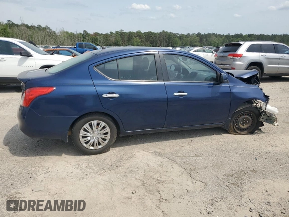 2012 Nissan Versa SV z VIN 3N1CN7AP3CL871598, wystawiony jako Copart lot #56532205 z przebiegiem 78 422 mil mil oraz Szkoda całkowita • Salvage title. Historia ofert i sprzedaży dostępna na DreamBid. Obrazek 3.