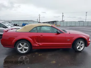 2006 Ford Mustang GT Deluxe with VIN 1ZVHT85H265254423, listed as a IAAI auction lot 41482622 with 122,049 mi miles. Bid and sale history available at carsss.com. Image 13.