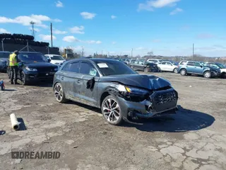 2022 Audi SQ5 Prestige with VIN WA1C4AFY3N2033696, listed as a IAAI auction lot 41633304 with 26,501 mi miles. Bid and sale history available at carsss.com. Image 1.