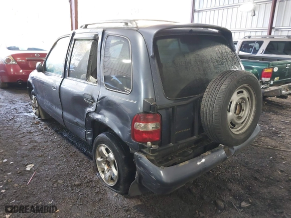 2002 Kia Sportage with VIN KNDJB723X25134499, listed as a IAAI auction lot 41273605 with 1 mi miles. Bid and sale history available at carsss.com. Image 3.
