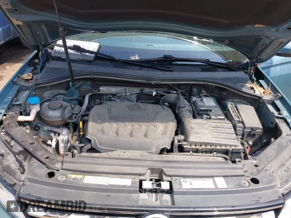 2019 Volkswagen Tiguan S z VIN 3VV0B7AX2KM118969, wystawiony jako IAAI lot #42148251 z przebiegiem 70 888 mil mil oraz . Historia ofert i sprzedaży dostępna na DreamBid. Obrazek 10.