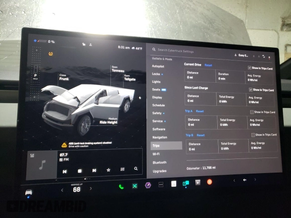 2024 Tesla Cybertruck с VIN 7G2CEHED2RA025693, выставлен на аукционе Copart как лот 45351295 с пробегом 11 786 миль миль и Списание • Salvage title. История ставок и продаж доступна на DreamBid. Изображение 9.