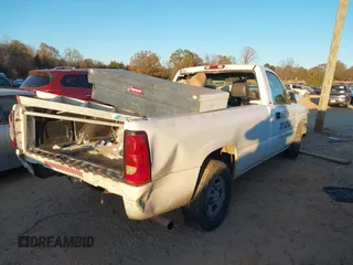2004 Chevrolet Silverado 1500 Work Truck with VIN 1GCEC14XX4Z288962, listed as a IAAI auction lot 41030729 with 320,541 mi miles. Bid and sale history available at carsss.com. Image 4.