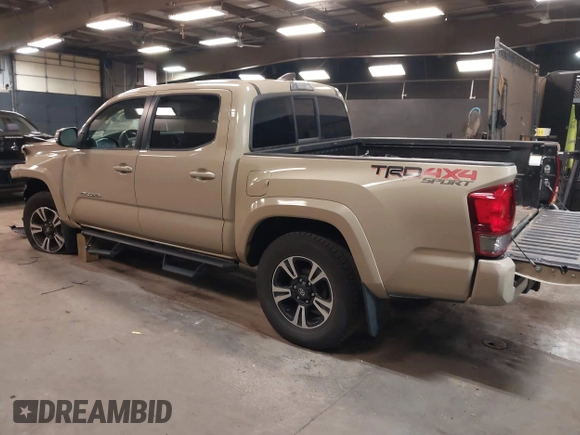 2016 Toyota Tacoma SR with VIN 5TFCZ5AN4GX033255, listed as a IAAI auction lot 41920633 with 71,681 mi miles and . Bid and sale history available at carsss.com. Image 3.