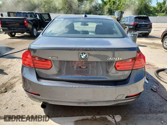 2014 BMW 3 Series 320i xDrive z VIN WBA3C3C52EP661263, wystawiony jako Copart lot #63203495 z przebiegiem 190 412 mil mil oraz Nie do naprawy • Non repairable. Historia ofert i sprzedaży dostępna na DreamBid. Obrazek 6.