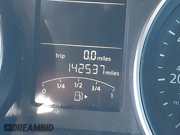2015 Volkswagen Jetta SE z VIN 3VWD07AJ4FM285676, wystawiony jako IAAI lot #41787061 z przebiegiem 142 537 mil mil oraz . Historia ofert i sprzedaży dostępna na DreamBid. Obrazek 14.